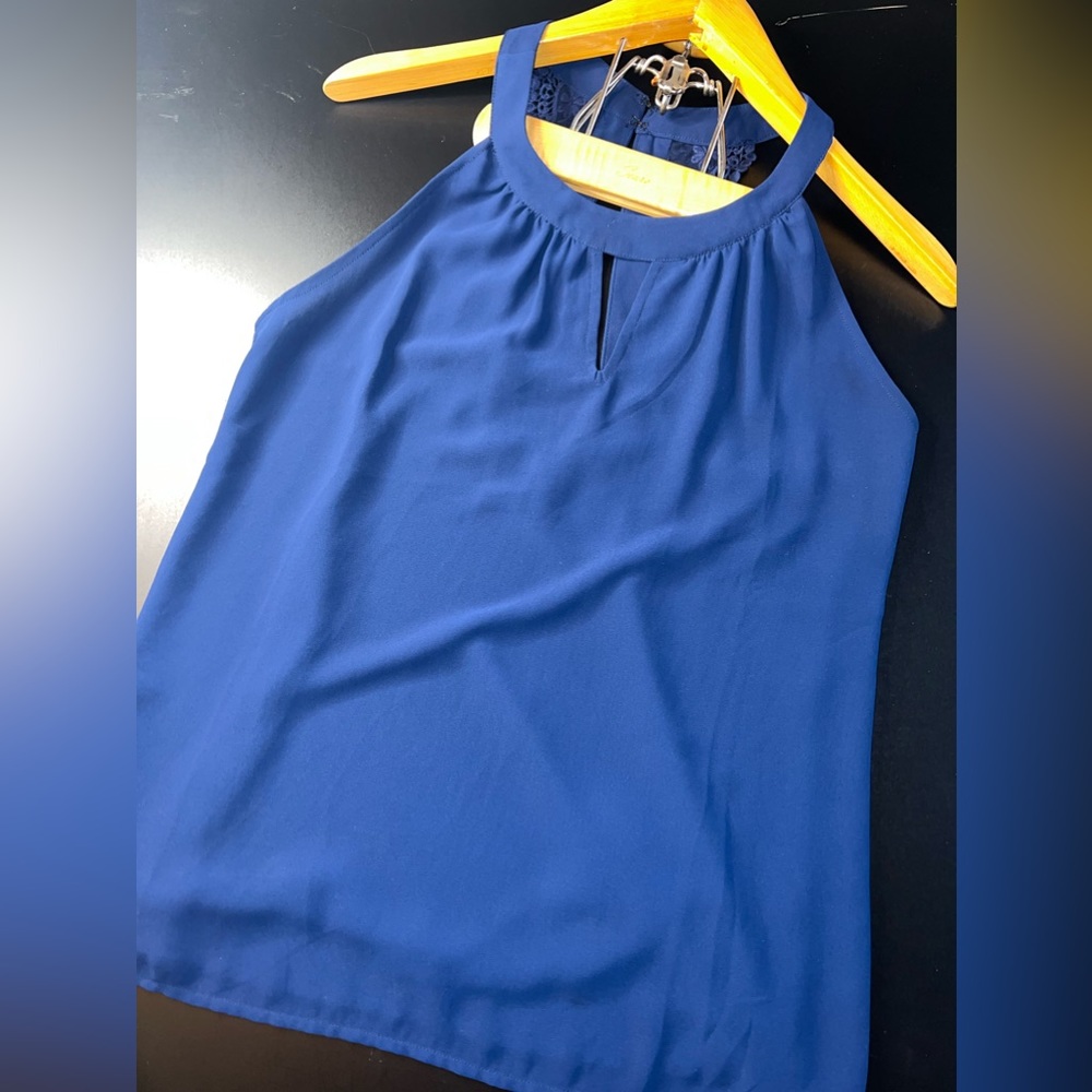 Naked Zebra Blue Top with Keyhole in front & Lace Back Size Medium EUC